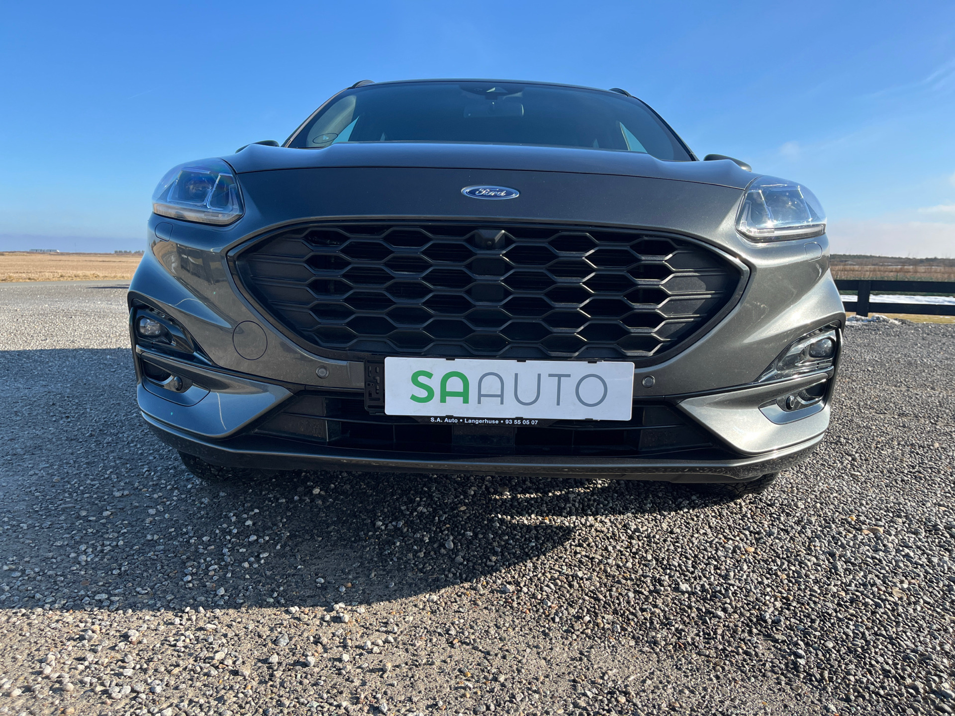Sort Ford Kuga fra 2022
