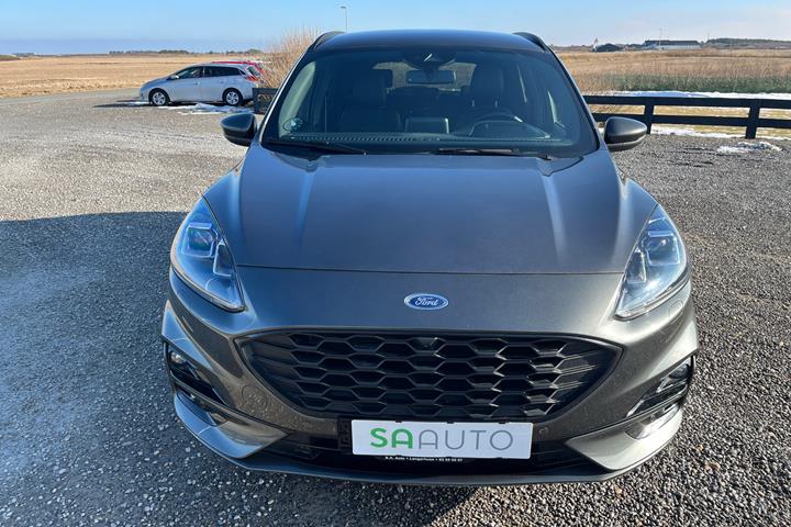 Sort Ford Kuga fra 2022
