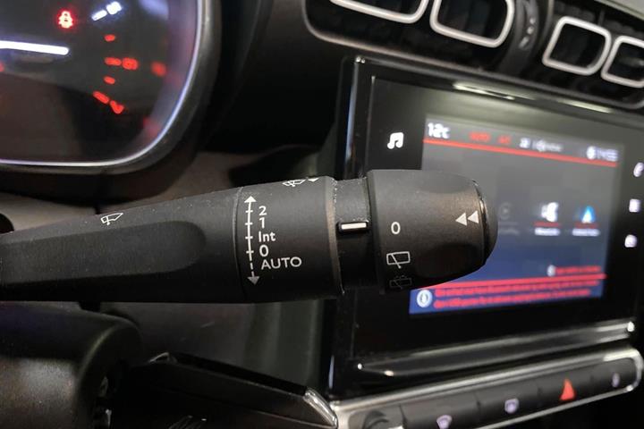Grå Citroën C3 Aircross fra 2018