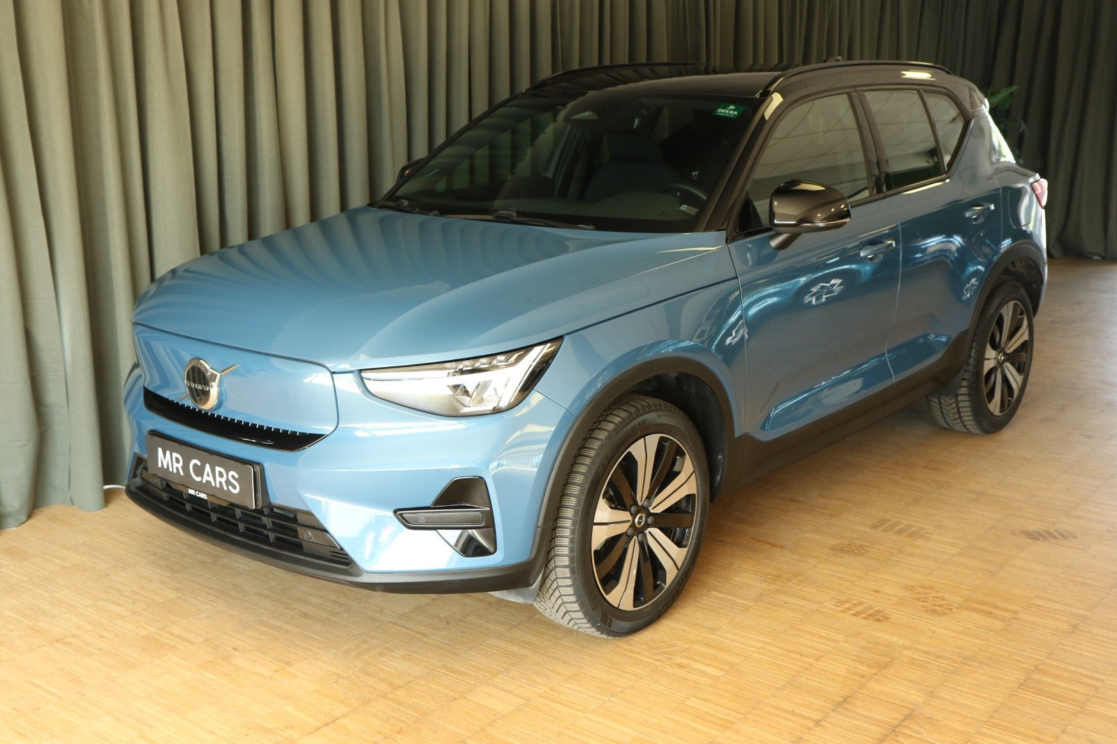 Grøn Volvo XC40 fra 2023