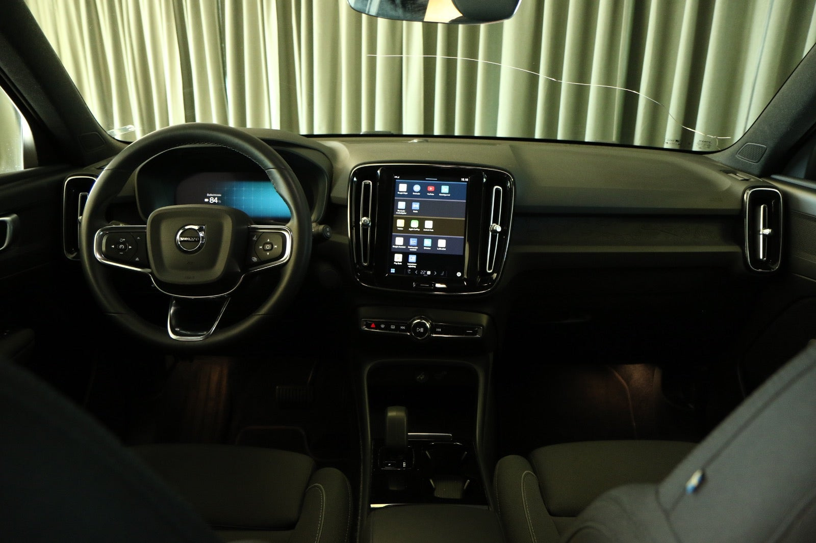 Grøn Volvo XC40 fra 2023
