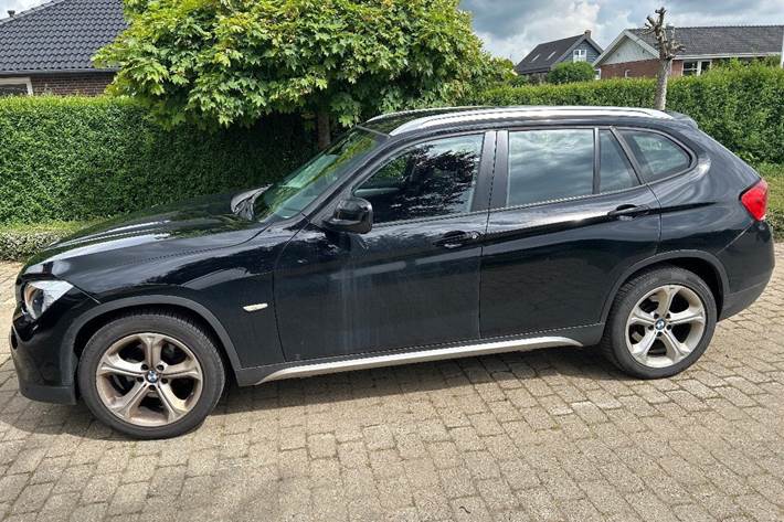 Sort BMW X1 fra 2010