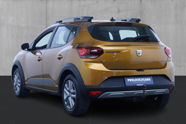 Orange Dacia Sandero Stepway fra 2021