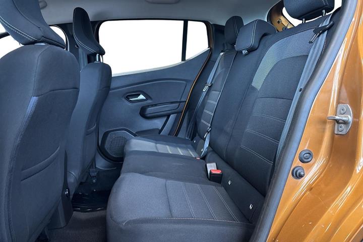 Orange Dacia Sandero Stepway fra 2021