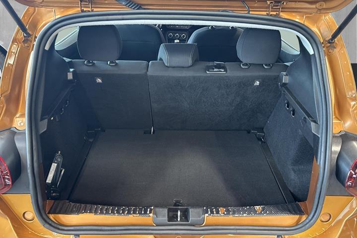 Orange Dacia Sandero Stepway fra 2021