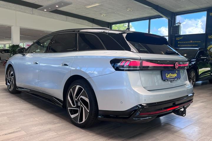 Sølv VW ID.7 fra 2025