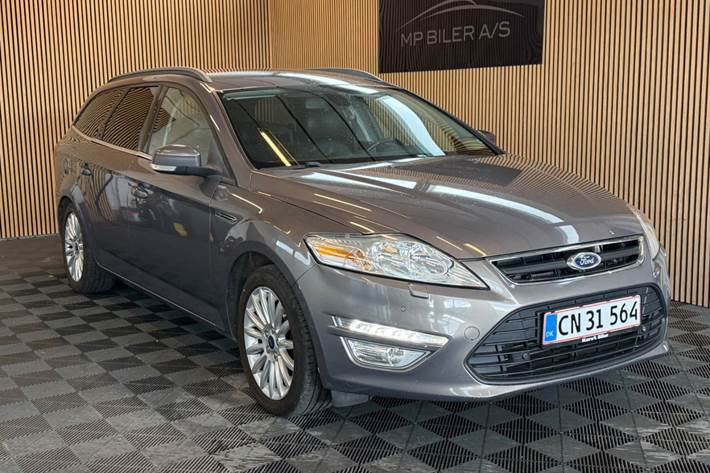 Brun Ford Mondeo fra 2014