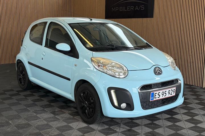 Blå Citroën C1 fra 2014 set udefra