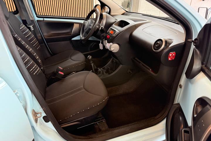 Blå Citroën C1 fra 2014