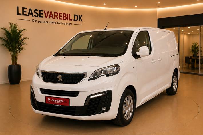 Hvid Peugeot Expert fra 2020 set udefra