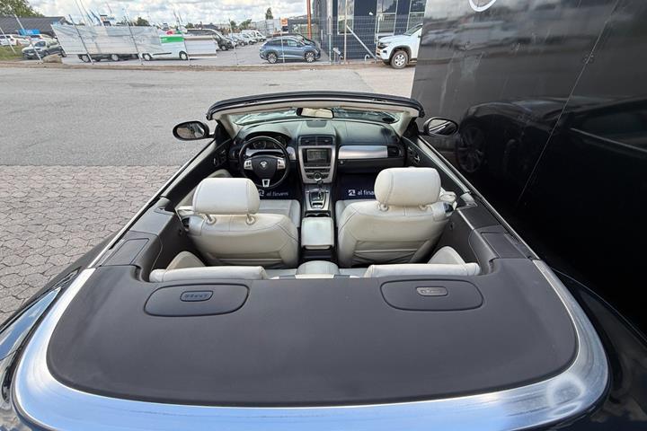 Sort Jaguar XKR fra 2007