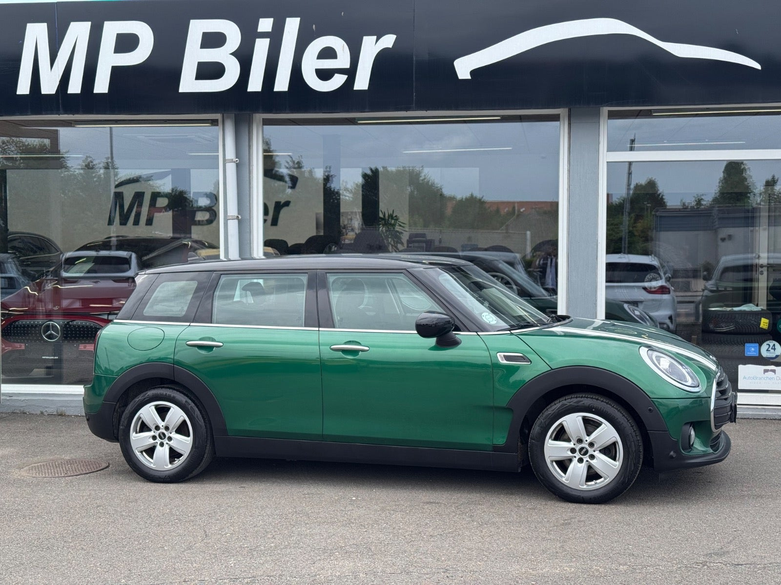 Grøn Mini Clubman Cooper fra 2020