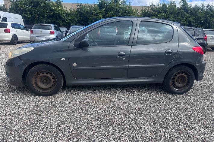 undefined Peugeot 206+ fra 2012