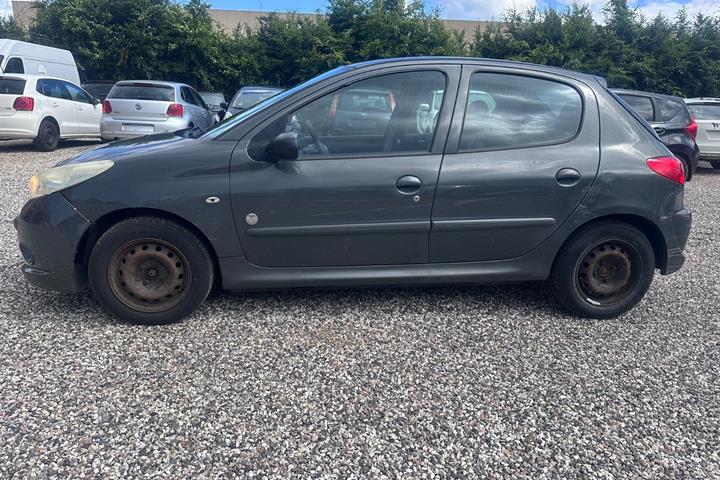 undefined Peugeot 206+ fra 2012