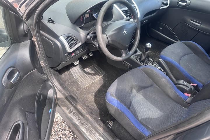undefined Peugeot 206+ fra 2012