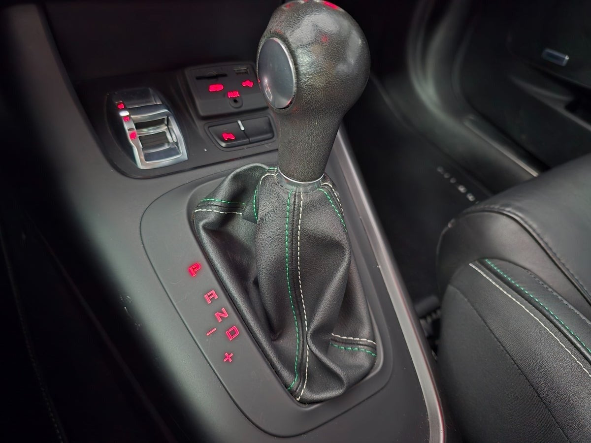 Rød Alfa Romeo Giulietta fra 2015
