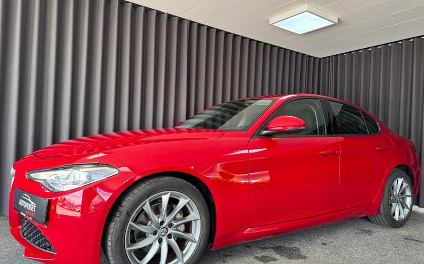 Alfa Romeo Giulia 2,0 T 200 Super aut.