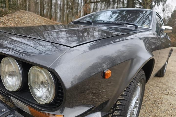 undefined Alfa Romeo GTV fra 1981 set udefra