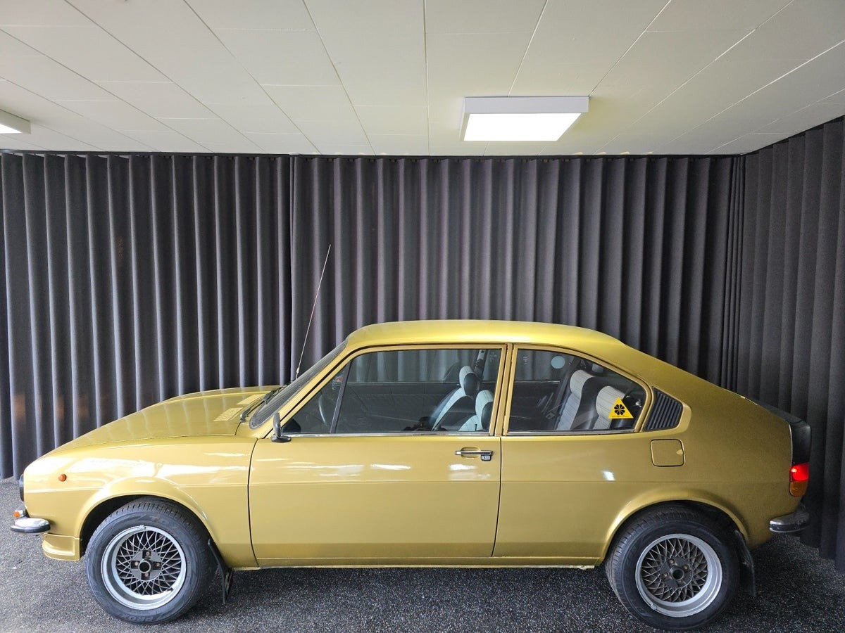 undefined Alfa Romeo Alfasud fra 1975 set udefra