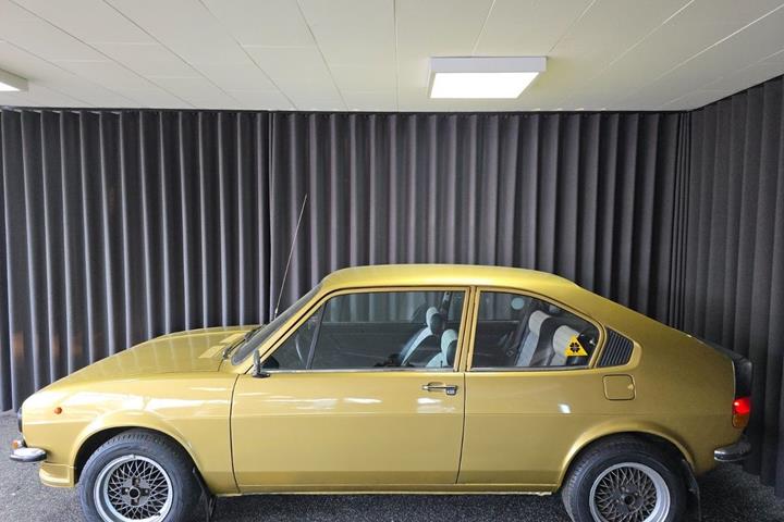 undefined Alfa Romeo Alfasud fra 1975 set udefra