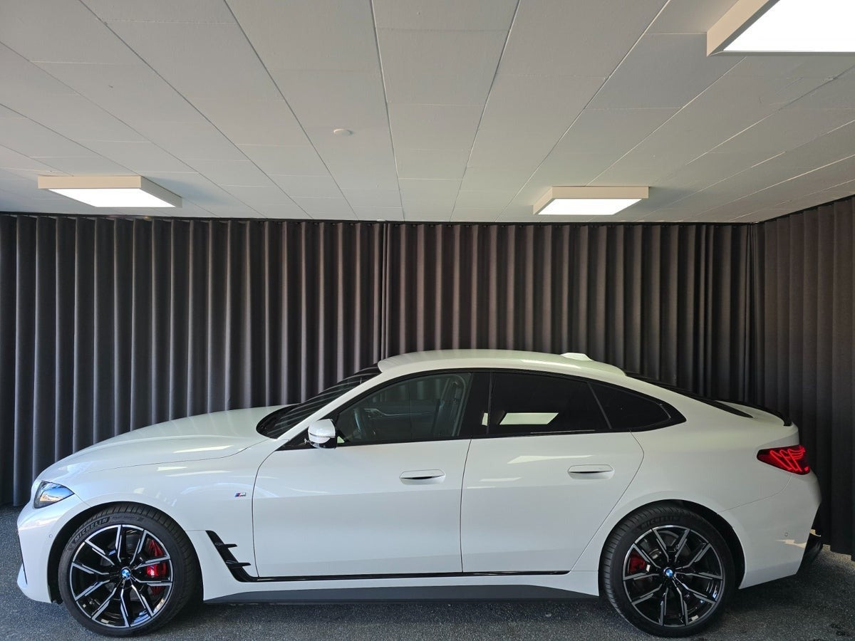 Hvid BMW i4 fra 2025