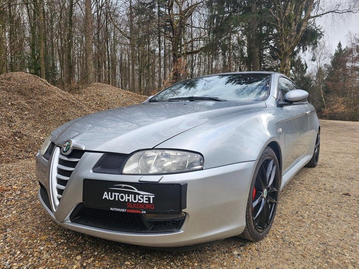 undefined Alfa Romeo GT fra 2005