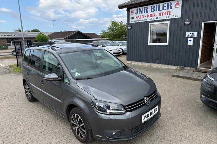 undefined VW Touran fra 2014 set udefra