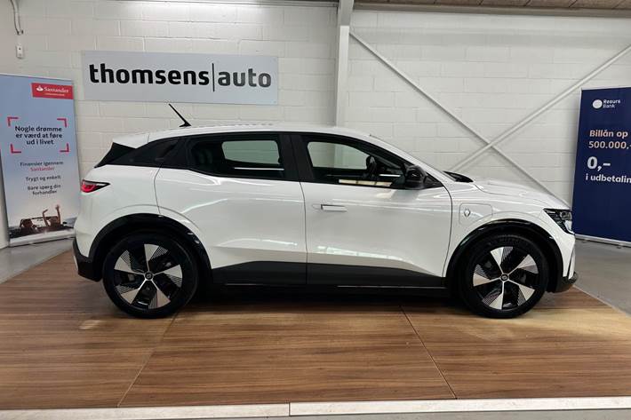 Hvid Renault Megane E-Tech fra 2024
