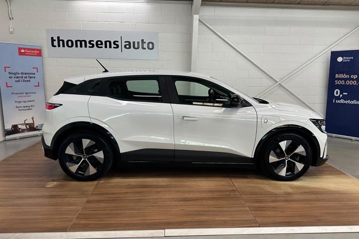 Hvid Renault Megane E-Tech fra 2024