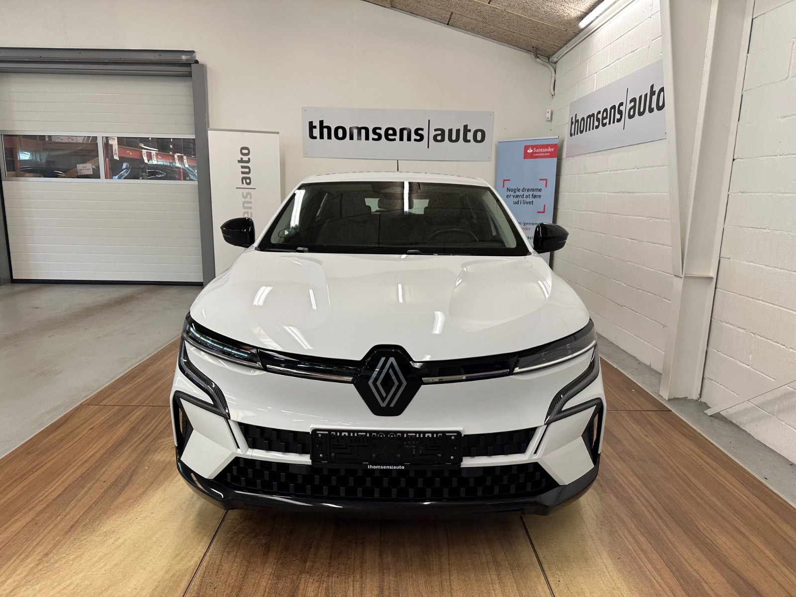 Hvid Renault Megane E-Tech fra 2024