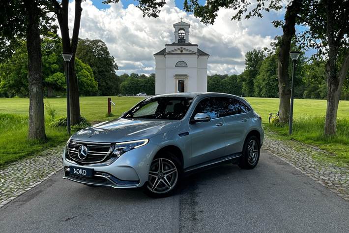 Sølv Mercedes EQC400 fra 2021