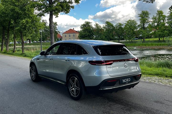 Sølv Mercedes EQC400 fra 2021