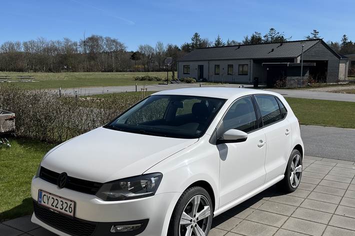 Hvid VW Polo fra 2014