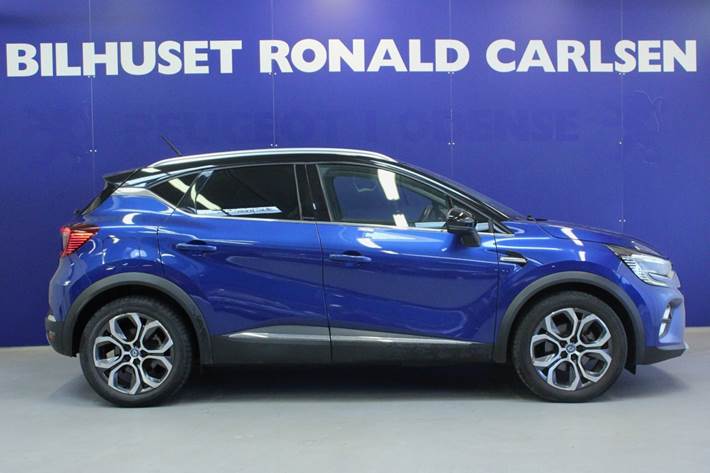 Blå Renault Captur fra 2021