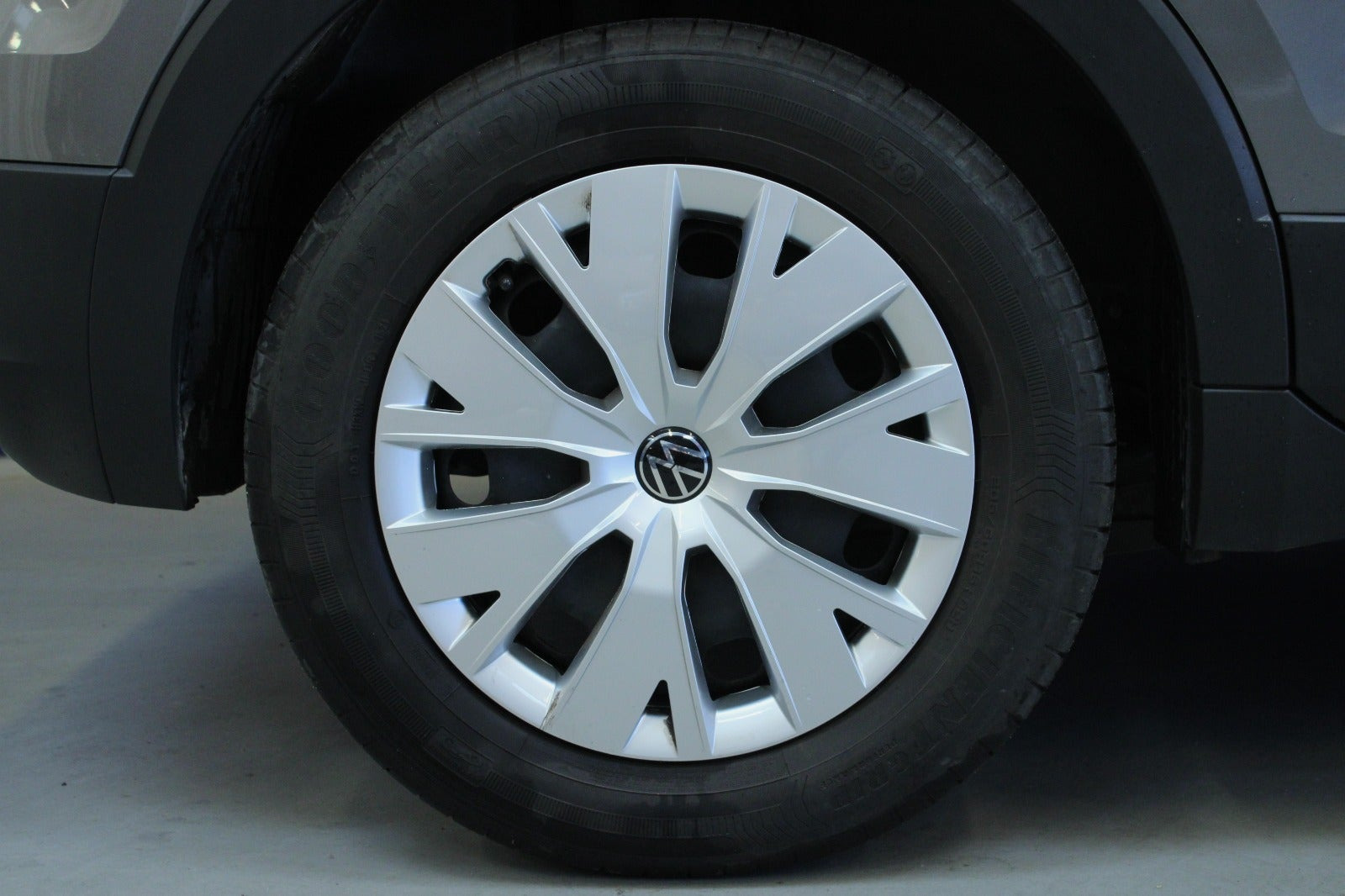 Grå VW T-Cross fra 2021