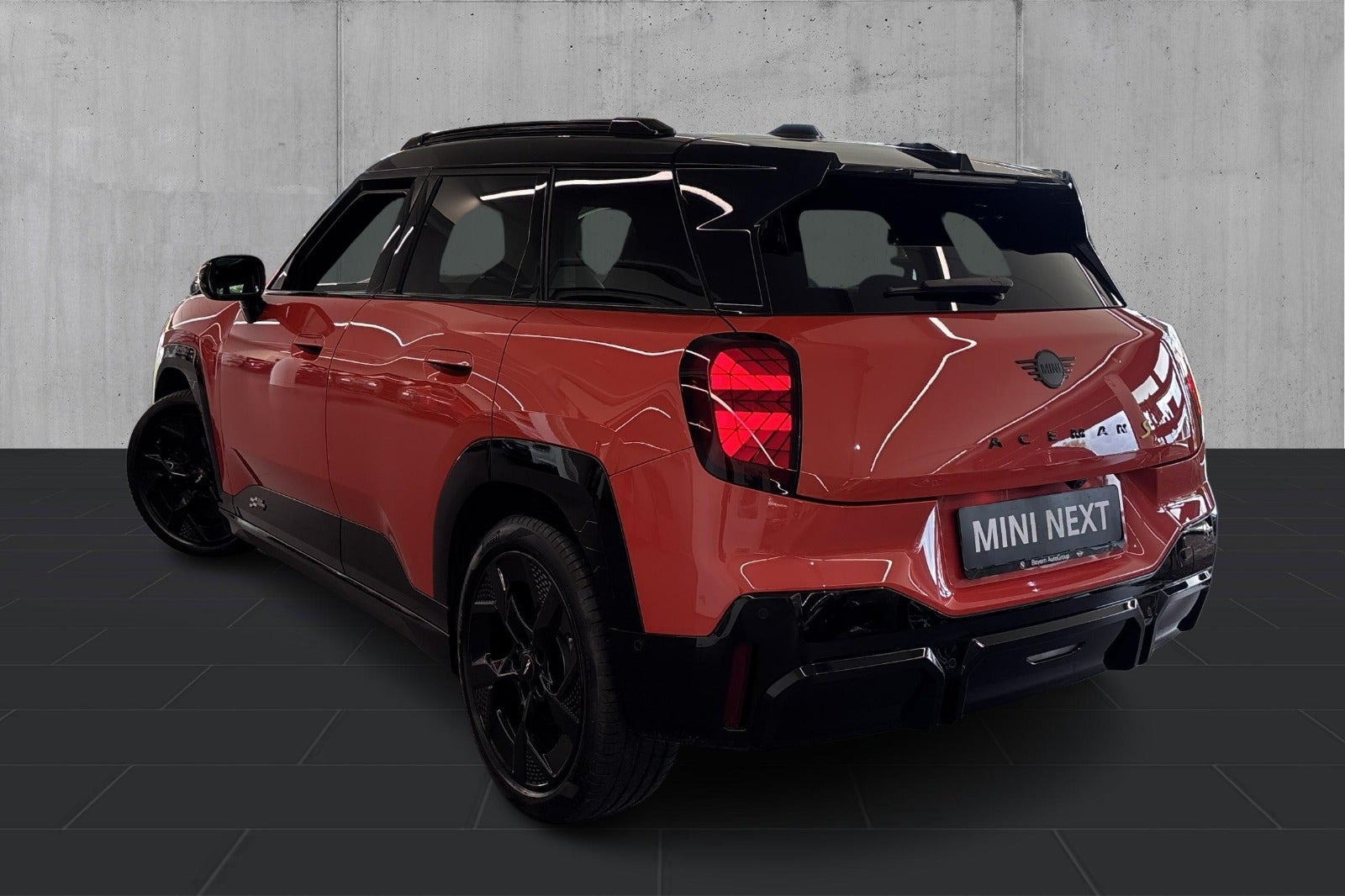 Rød Mini Aceman SE fra 2025