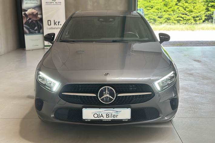 Grå Mercedes A250 e fra 2020