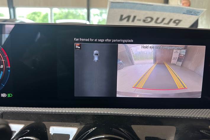 Grå Mercedes A250 e fra 2020