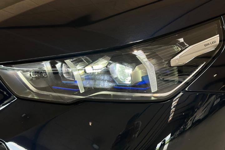 Sort BMW i5 fra 2024