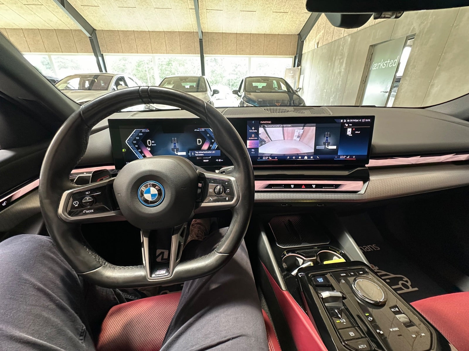 Sort BMW i5 fra 2024