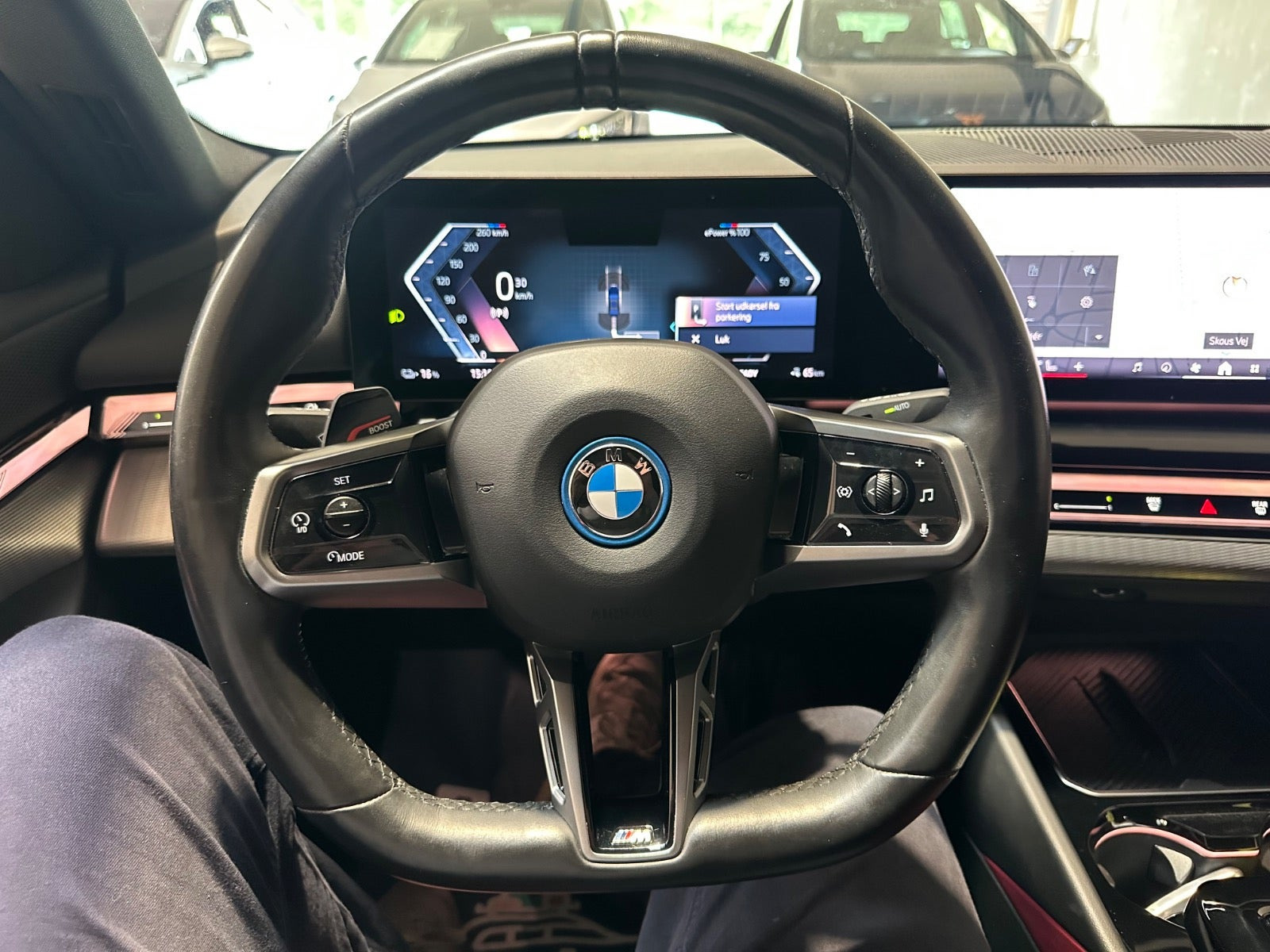 Sort BMW i5 fra 2024