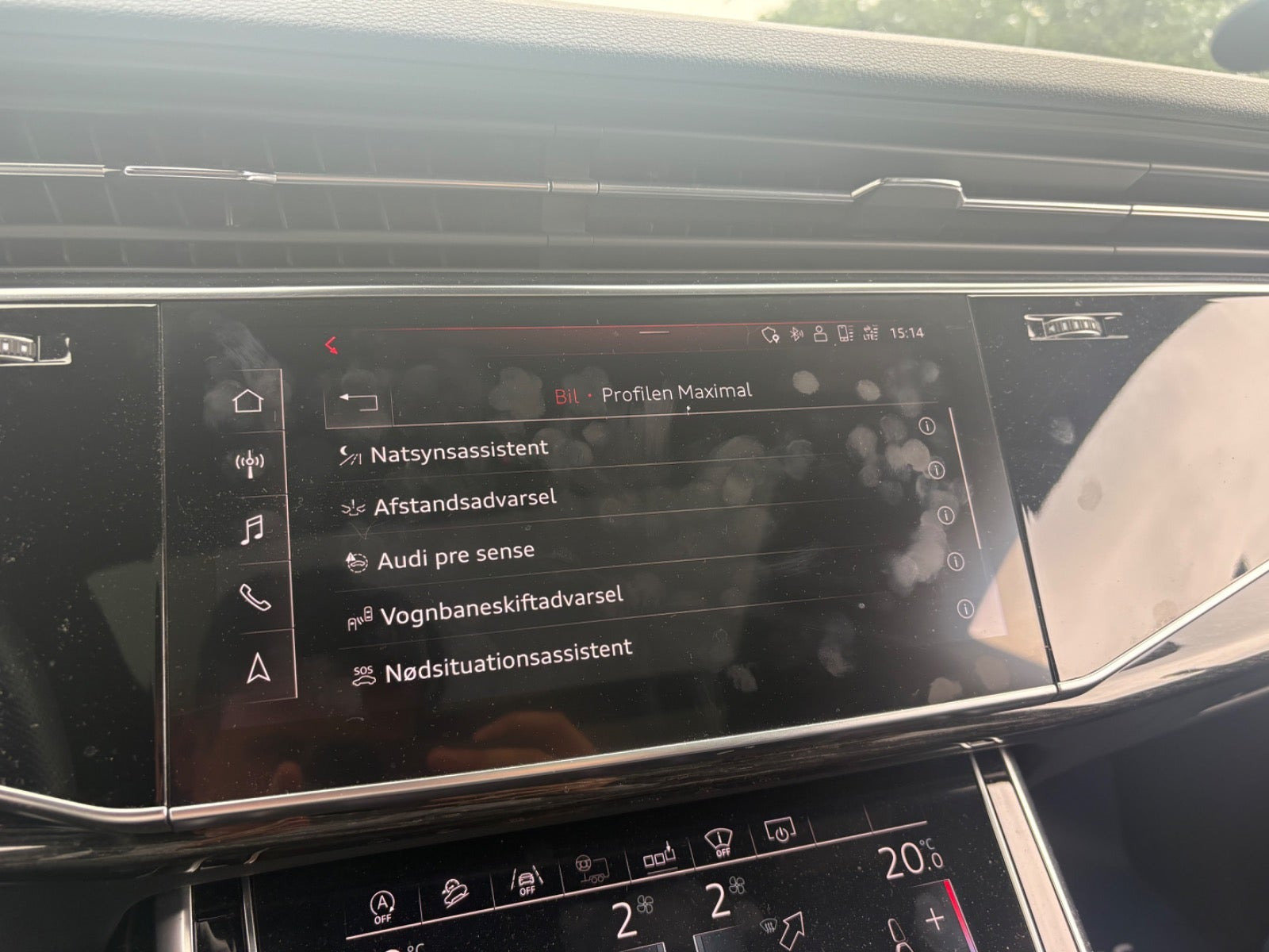Hvid Audi Q8 fra 2019