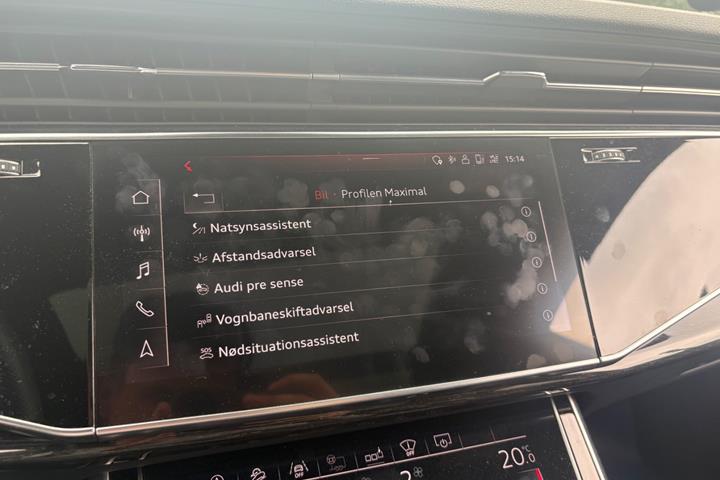 Hvid Audi Q8 fra 2019