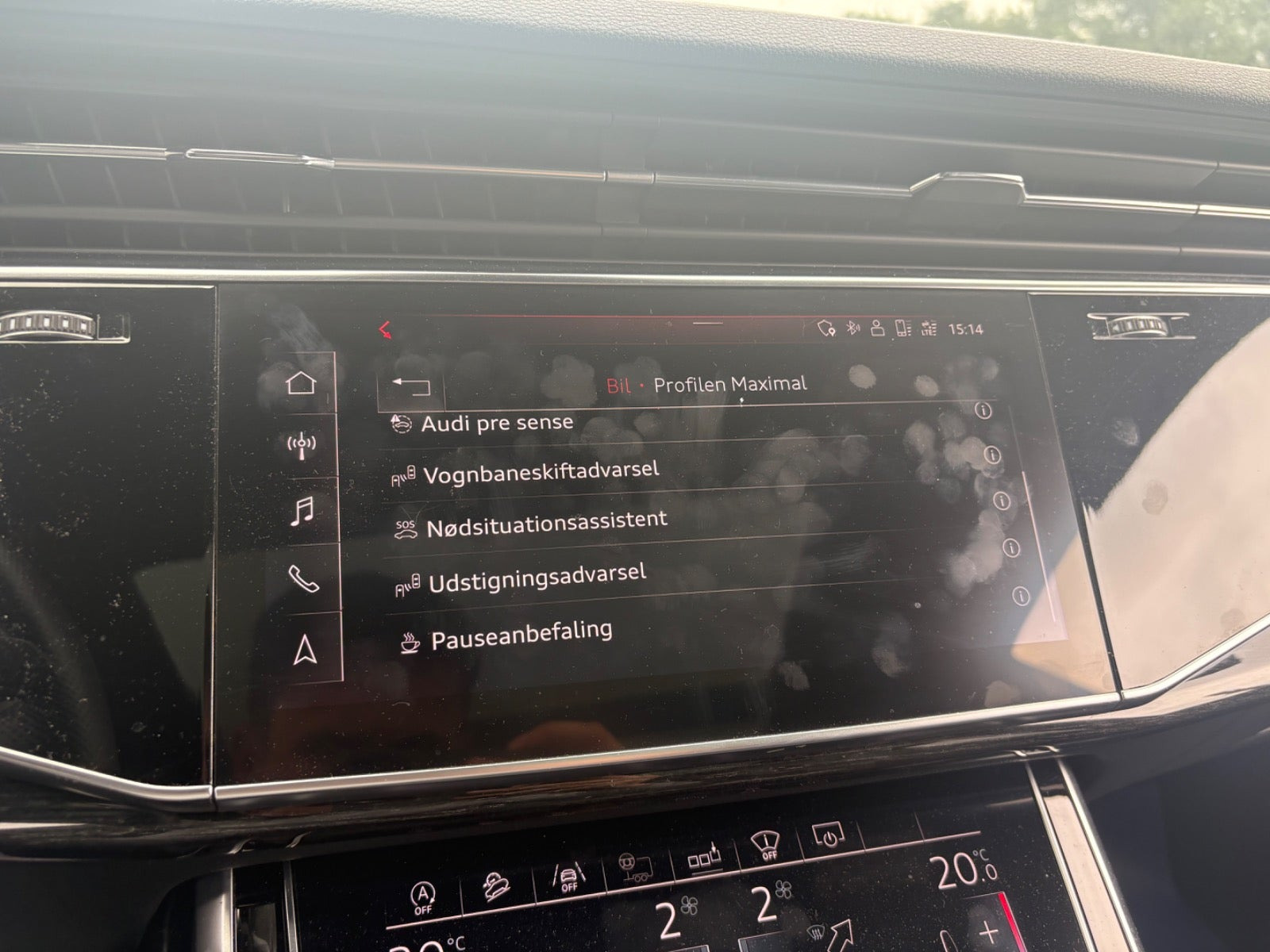 Hvid Audi Q8 fra 2019