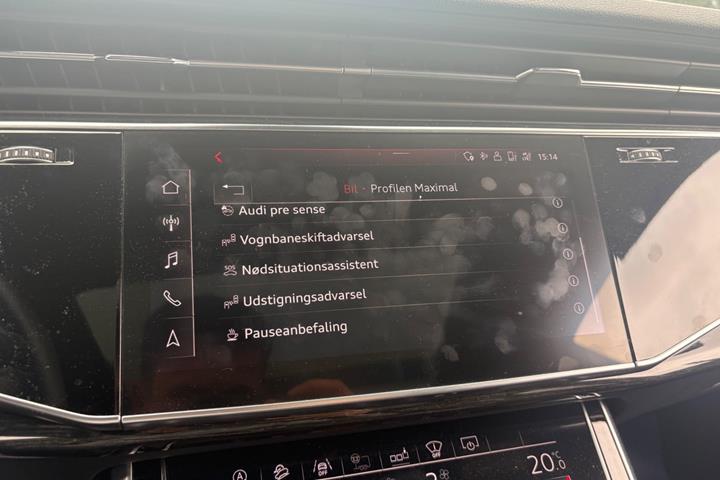 Hvid Audi Q8 fra 2019