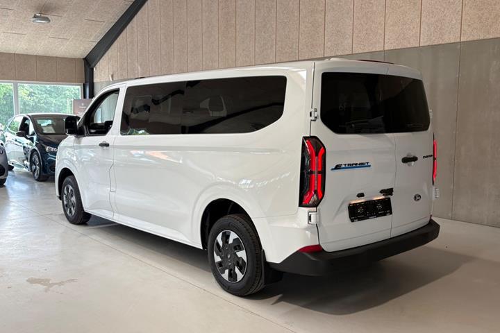 Hvid Ford E-Transit Custom Kombi 340 L2 fra 2026