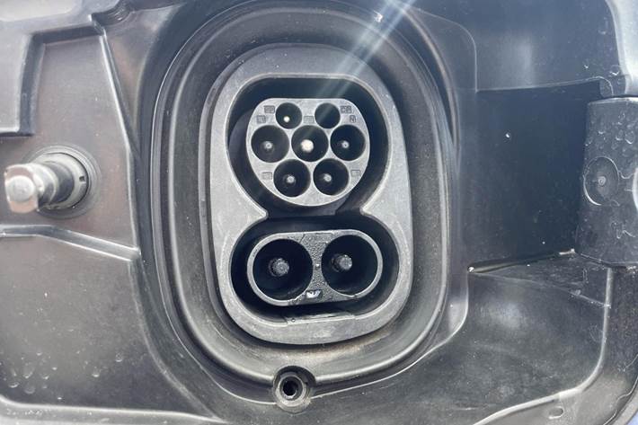 Blå Skoda Enyaq fra 2022