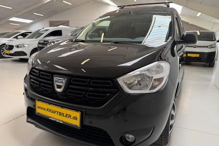 Sort Dacia Dokker fra 2020