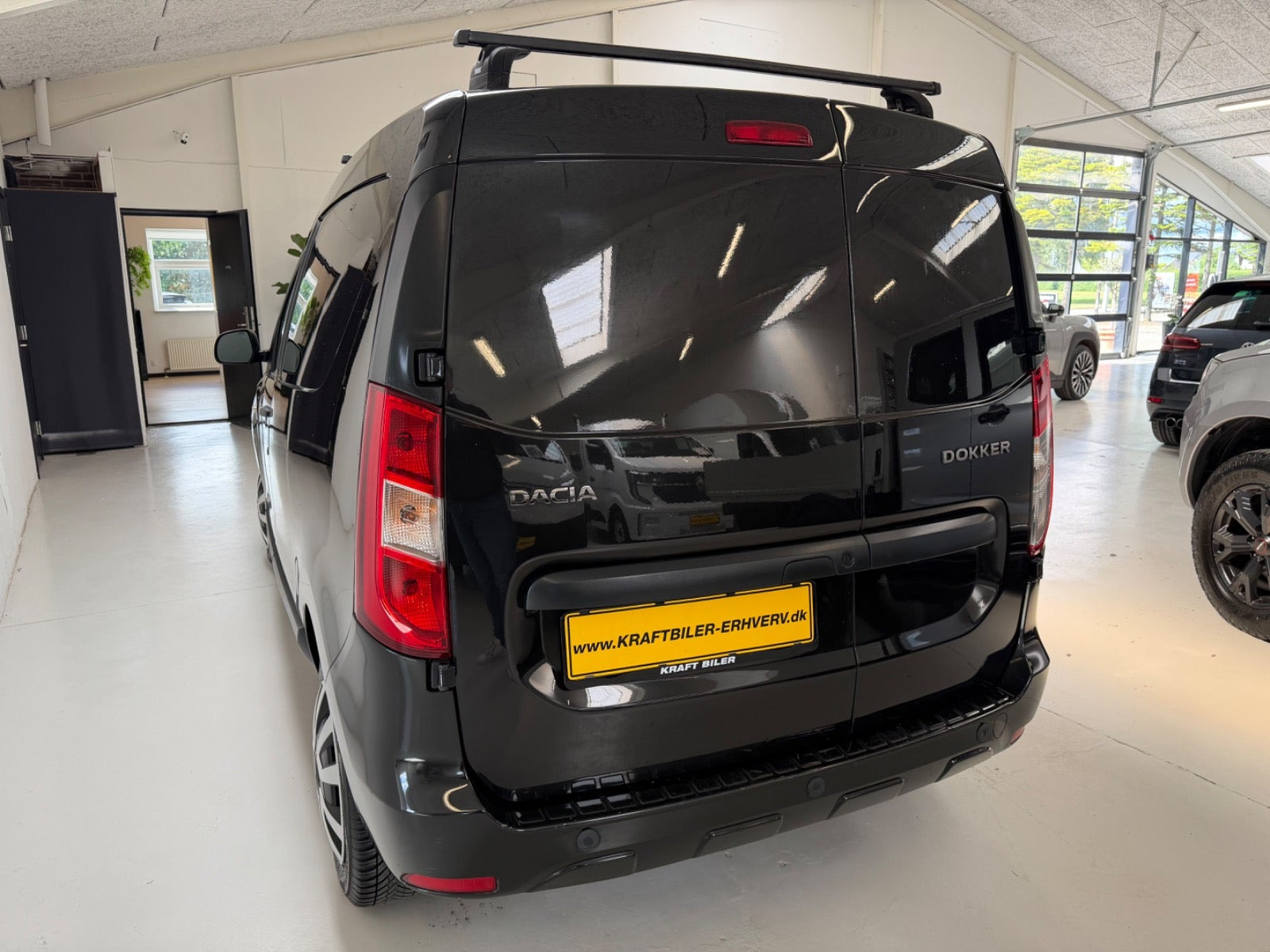 Sort Dacia Dokker fra 2020