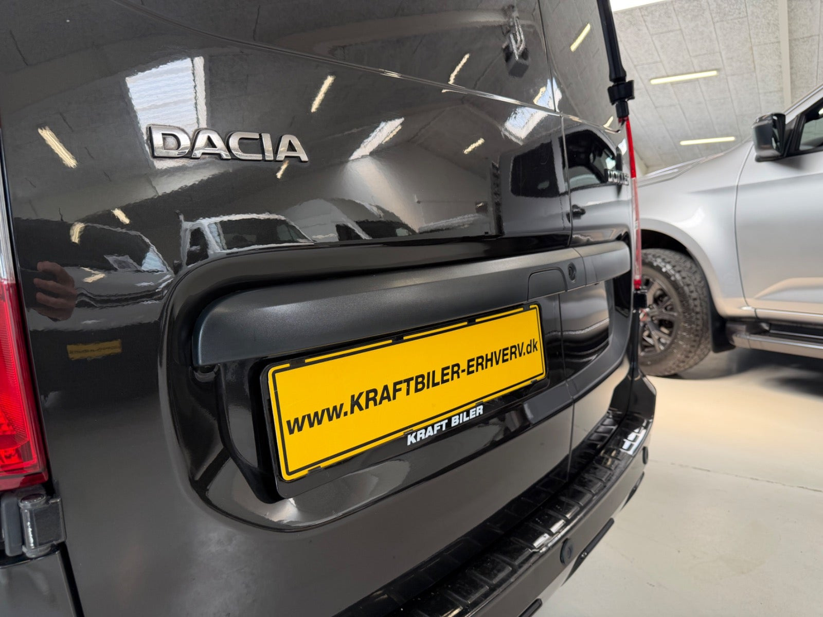 Sort Dacia Dokker fra 2020